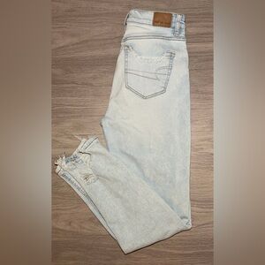 American Eagle High Waisted Mom Jean